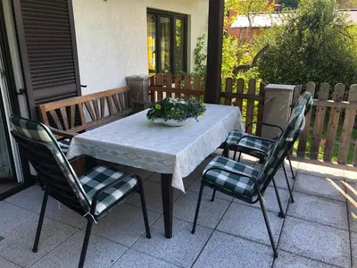 Ein Patio oder anderer Außenbereich in der Unterkunft Ferienwohnung Laimer, Radau 37