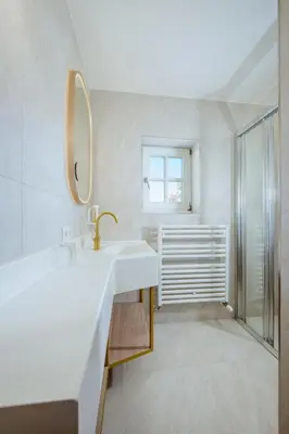 Ein Badezimmer in der Unterkunft Crystls Aparthotel