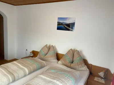 Ein Bett oder Betten in einem Zimmer der Unterkunft Schrahlehen