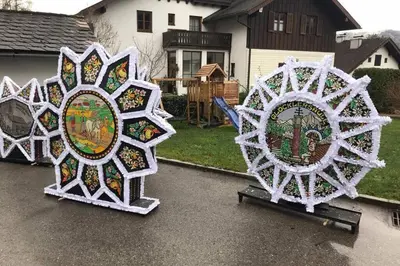 Ein Garten an der Unterkunft Wunderschöne Wohnung neben Schloss Württemberg