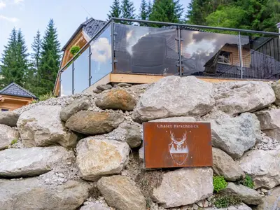 Das Gebäude in dem sich das Chalet befindet