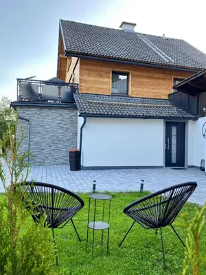 Das Gebäude in dem sich das Chalet befindet