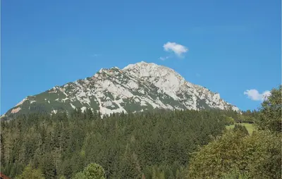 Ein allgemeiner Bergblick oder ein Berglick von der Ferienwohnung aus