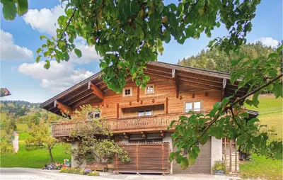 Das Gebäude in dem sich das Ferienhaus befindet