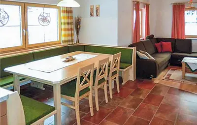 Ein Sitzbereich in der Unterkunft Ferienhaus Mit Sauna