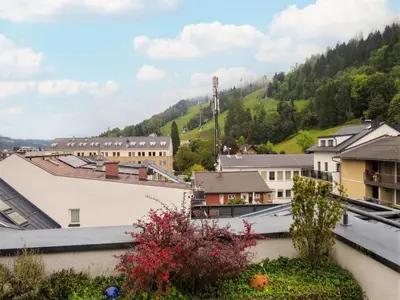 Ein allgemeiner Bergblick oder ein Berglick von der Ferienwohnung aus