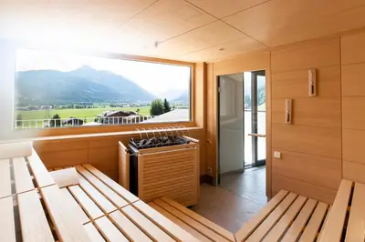 Ein allgemeiner Bergblick oder ein Berglick von des Hotels aus