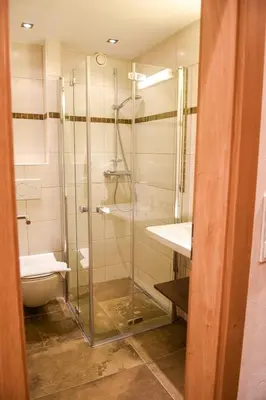 Ein Badezimmer in der Unterkunft Salzburger Dolomitenhof