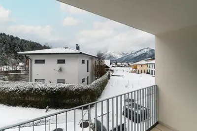 Ein allgemeiner Bergblick oder ein Berglick von der Ferienwohnung aus