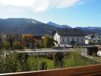 Ein allgemeiner Bergblick oder ein Berglick von der Ferienwohnung aus
