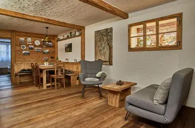 Ein Sitzbereich in der Unterkunft Keramikhaus Gmunden