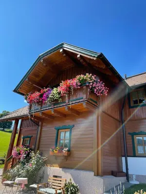 Das Gebäude in dem sich die Ferienwohnung befindet