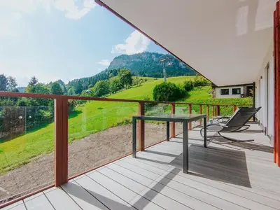 Ein allgemeiner Bergblick oder ein Berglick von der Ferienwohnung aus