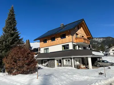 Das Gebäude in dem sich die Ferienwohnung befindet