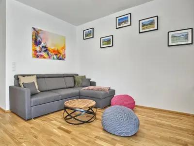 Ein Sitzbereich in der Unterkunft Sunlodge Oeblarn Top B1 Schladming-Dachstein