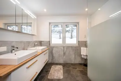 Ein Badezimmer in der Unterkunft Ferienwohnung Weiß