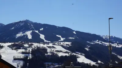 Ein allgemeiner Bergblick oder ein Berglick von der Ferienwohnung aus