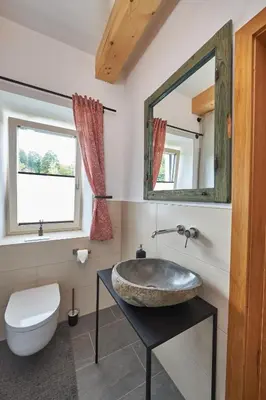 Ein Badezimmer in der Unterkunft Seechalet Traunsee