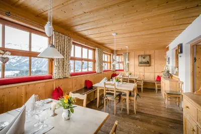 Ein Sitzbereich in der Unterkunft TAUROA Winterstellgut