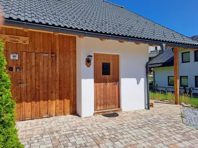 Das Gebäude in dem sich das Chalet befindet