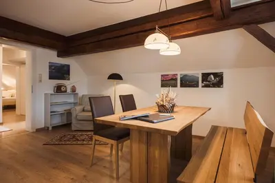 Ein Sitzbereich in der Unterkunft Altes Pfarrhaus
