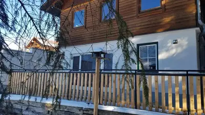Das Gebäude in dem sich die Ferienwohnung befindet