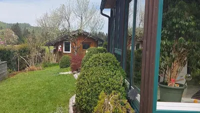 Ein Garten an der Unterkunft Ferienwohnung Seeberg mit Almfeeling
