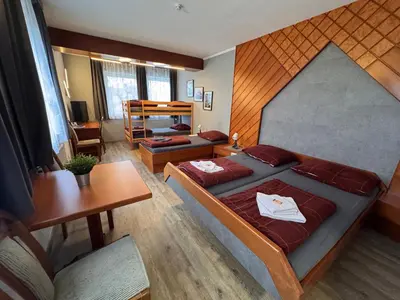 Ein Sitzbereich in der Unterkunft Austria Traveller Hotel Lenzing