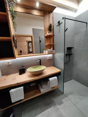 Ein Badezimmer in der Unterkunft DaHome Appartements