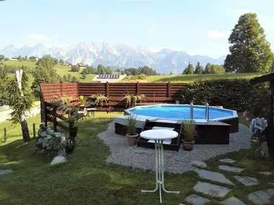 Der Swimmingpool an oder in der Nähe von Landhaus - Neubauer