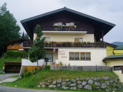 Das Gebäude in dem sich die Pension befindet