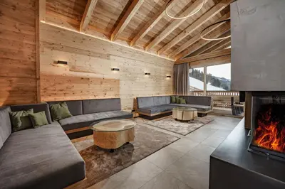 Ein Sitzbereich in der Unterkunft Chalets Schladming Ski-in Ski-out