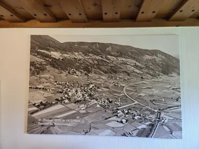 Ein allgemeiner Bergblick oder ein Berglick von der Ferienwohnung aus