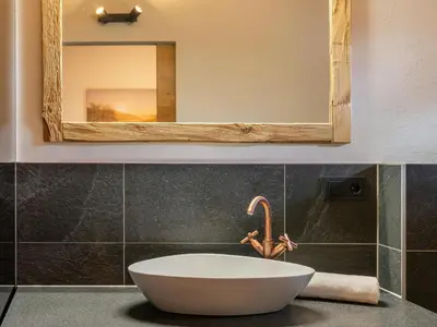 Ein Badezimmer in der Unterkunft AlmApARTment Mauterndorf Pichl 9-5