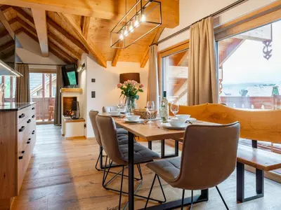 Ein Sitzbereich in der Unterkunft AlmApARTment Mauterndorf Pichl 8-3
