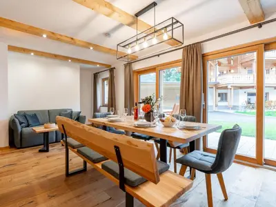 Ein Sitzbereich in der Unterkunft AlmApARTment Mauterndorf Pichl 7-1