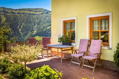 Ein allgemeiner Bergblick oder ein Berglick von der Ferienwohnung aus