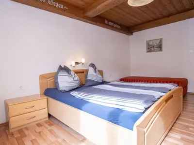Ein Bett oder Betten in einem Zimmer der Unterkunft Apartment Tirol by Interhome