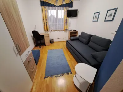 Ein Sitzbereich in der Unterkunft Appartement Pölzl Öblarn Region Schladming Dachstein