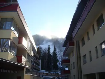 Ein allgemeiner Bergblick oder ein Berglick von der Ferienwohnung aus