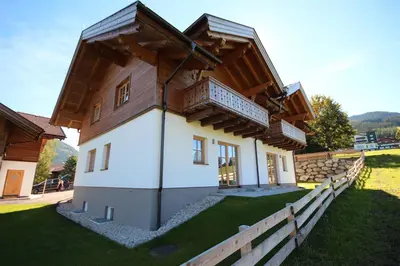 Das Gebäude in dem sich das Chalet befindet