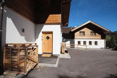 Das Gebäude in dem sich das Chalet befindet