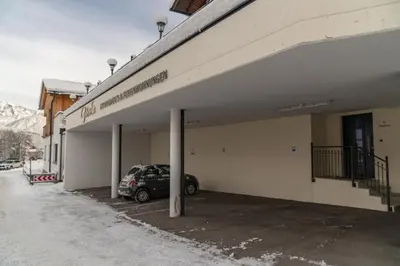 Das Gebäude in dem sich die Ferienwohnung befindet