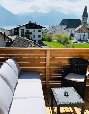 Ein allgemeiner Bergblick oder ein Berglick von der Ferienwohnung aus