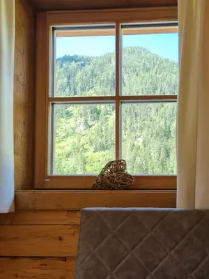 Ein allgemeiner Bergblick oder ein Berglick von der Ferienwohnung aus