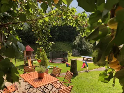Ein Garten an der Unterkunft Appartement Hinterrohrgut