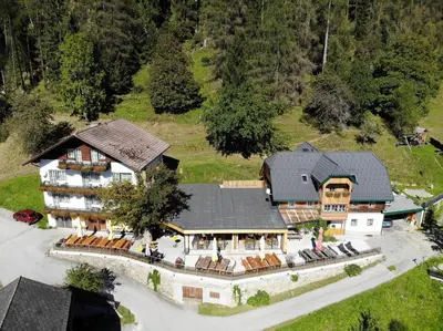 Das Gebäude in dem sich die Pension befindet