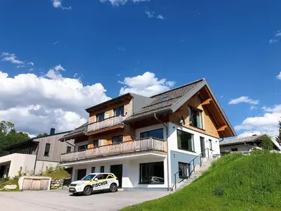 Das Gebäude in dem sich die Ferienwohnung befindet