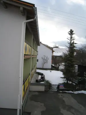 Das Gebäude in dem sich das Gasthaus befindet