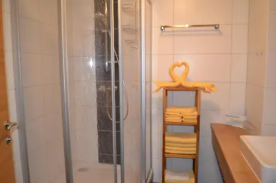 Ein Badezimmer in der Unterkunft Landhaus Marina